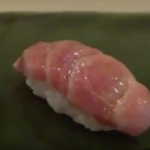 海外「日本に行く理由がまたできた！」ミシュラン星２つの高級寿司店の寿司に外国人興味津々！